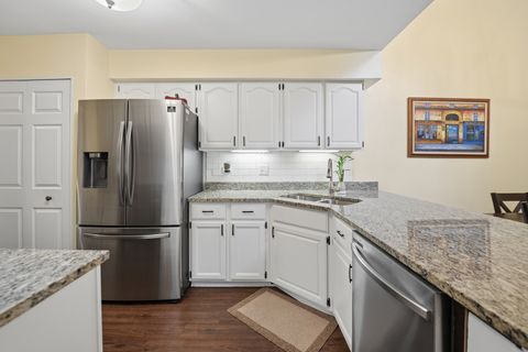 Tiny photo for 870 N Auburn Woods Drive, Palatine, IL 60067 (MLS # 12668183)