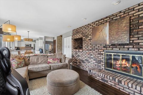 Tiny photo for 2715 35th Street, Oak Brook, IL 60523 (MLS # 12576571)