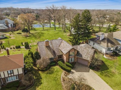 Tiny photo for 2715 35th Street, Oak Brook, IL 60523 (MLS # 12576571)