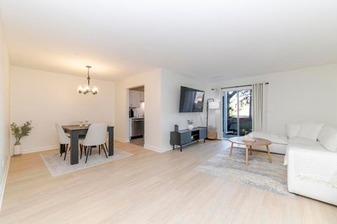 Tiny photo for 1408 W Crane Street #5, Arlington Heights, IL 60004 (MLS # 12545956)