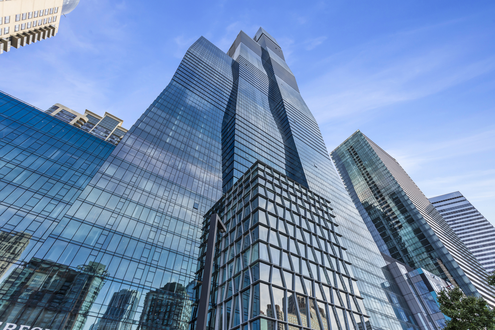 363 E Wacker Drive 2503