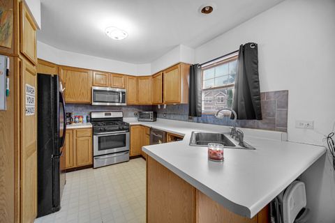 Tiny photo for 763 Highview Court, Antioch, IL 60002 (MLS # 12509674)