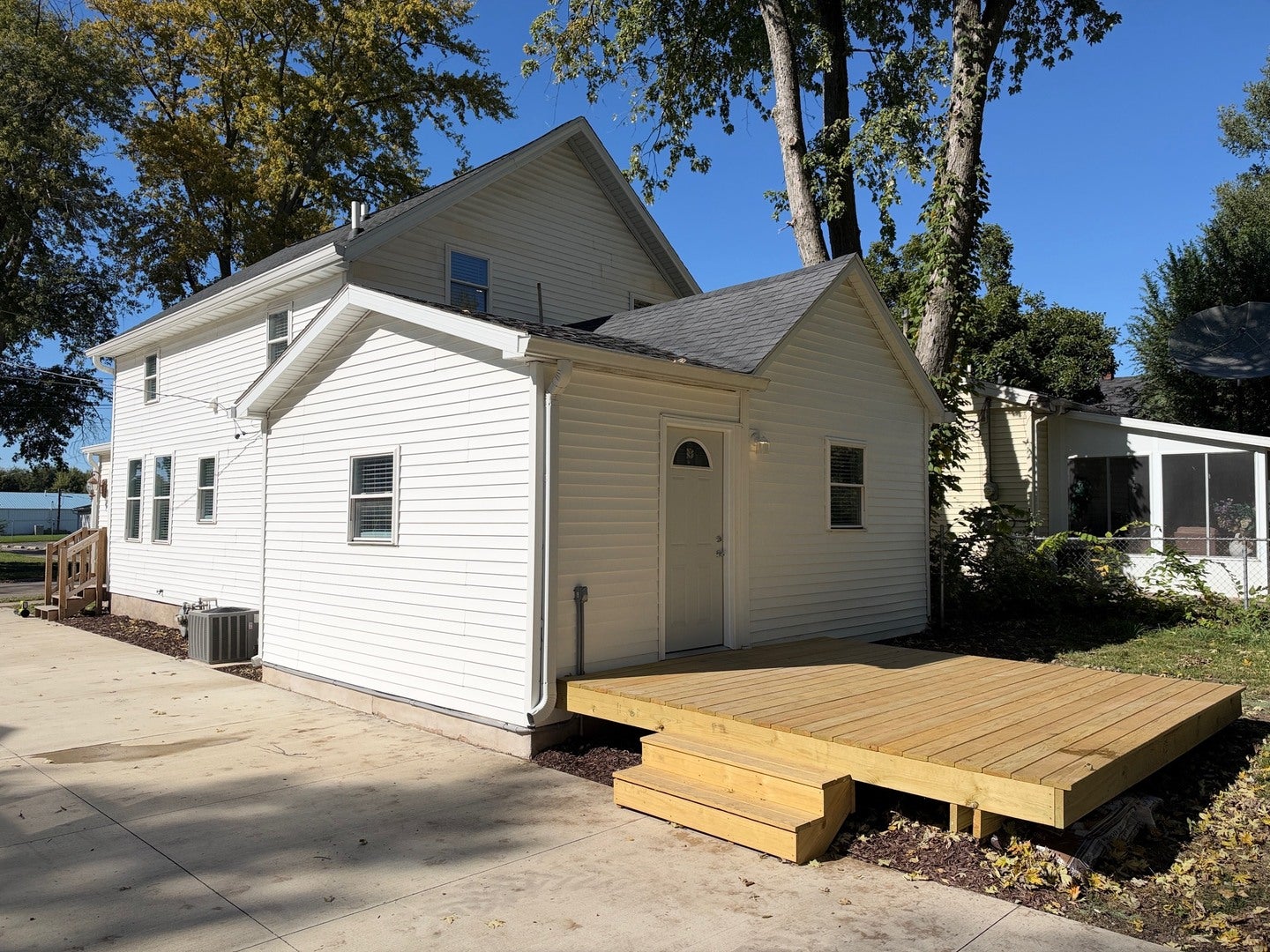 1307 N Oak Street