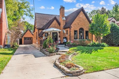 21 N Edison Avenue Elgin IL 60123