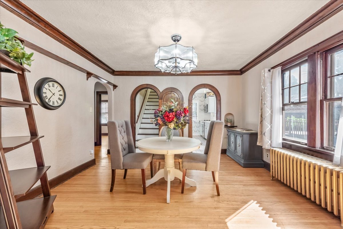 21 N Edison Avenue