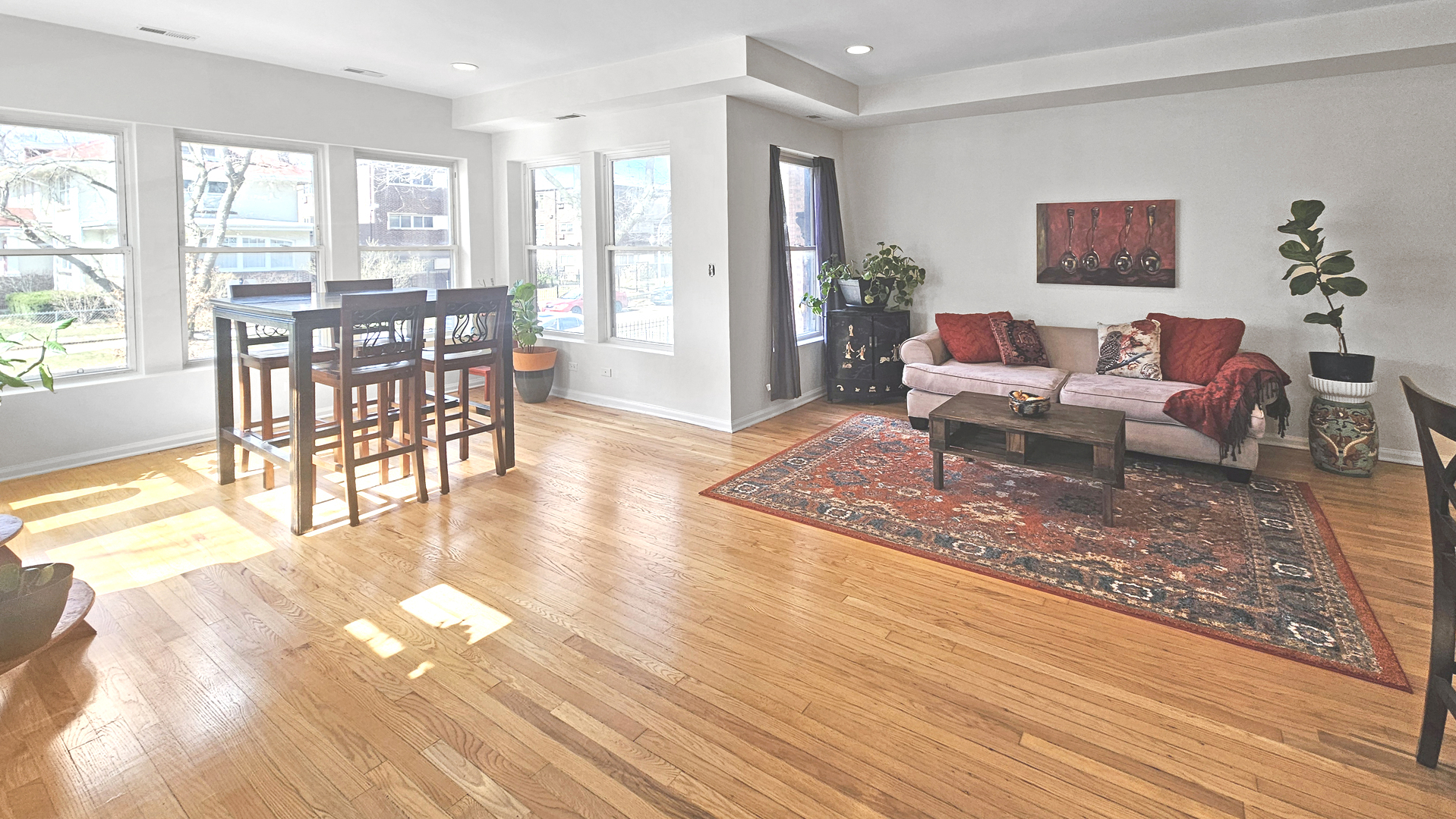 6701 N BOSWORTH Avenue 1S