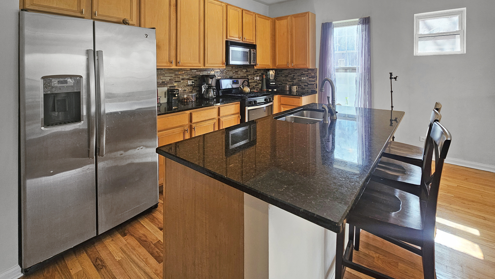 6701 N BOSWORTH Avenue 1S