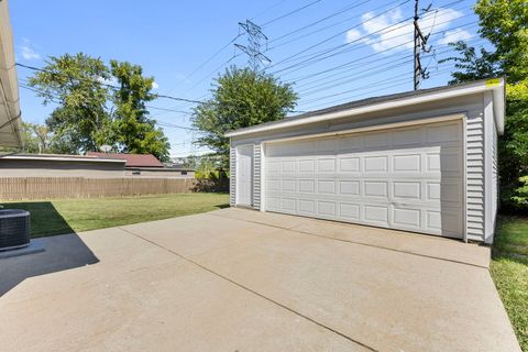 Tiny photo for 300 Notre Dame Avenue, Joliet, IL 60436 (MLS # 12467449)