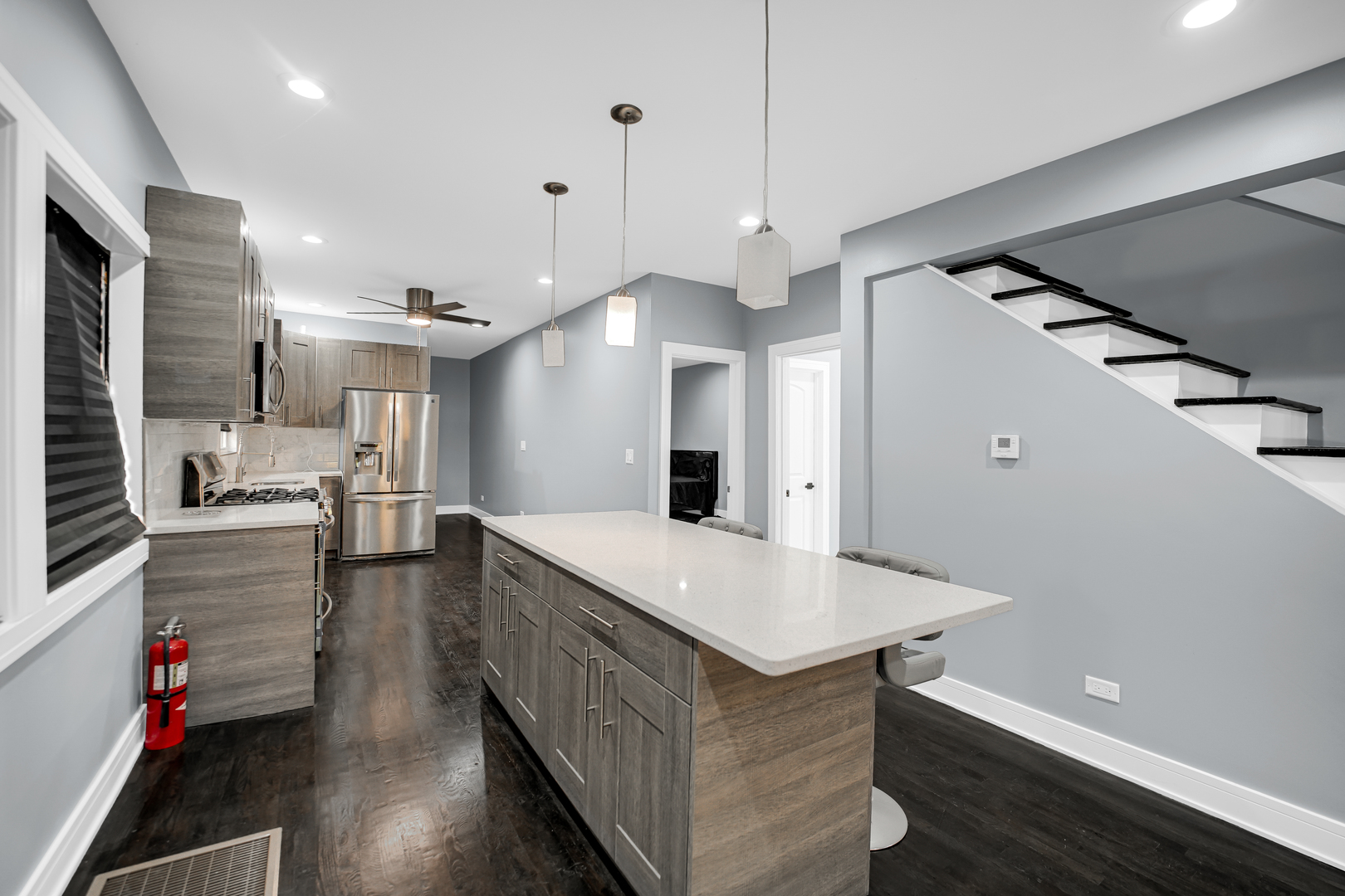 1707 E 83RD Street, Chicago, IL, 60617 3 1707 E 83RD Street