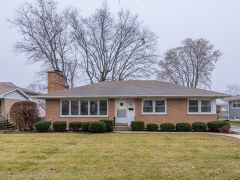 533 Flossmoor Avenue Waukegan IL 60085