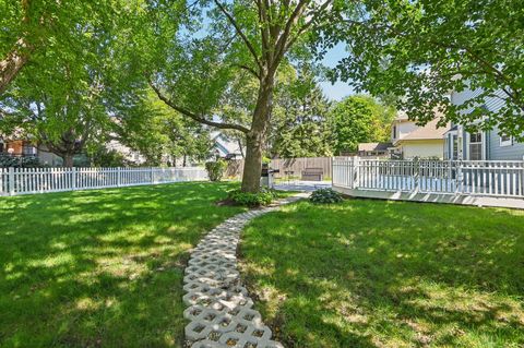 Tiny photo for 1525 London Court, Naperville, IL 60563 (MLS # 12482025)