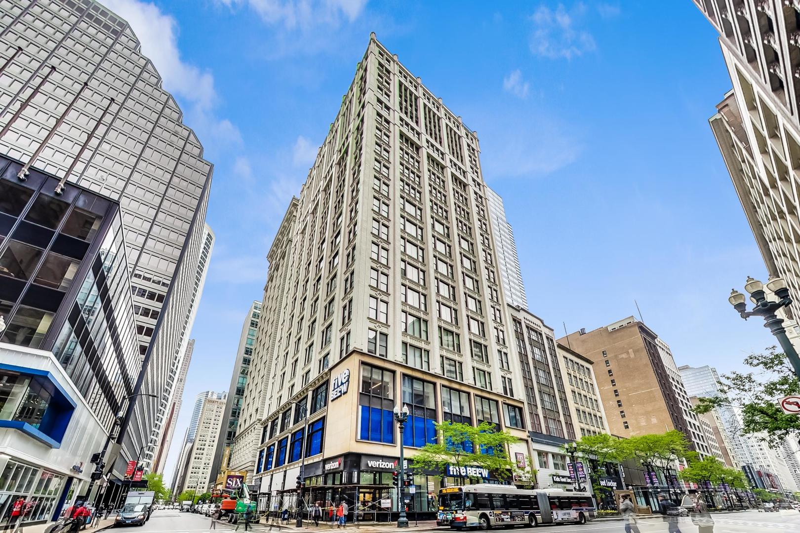 8 W Monroe Street 704
