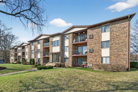 Photo of 14015 Laramie Avenue #316, Crestwood, IL 60418 (MLS # 12600074)