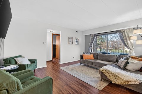 Tiny photo for 14015 Laramie Avenue #316, Crestwood, IL 60418 (MLS # 12600074)