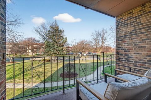 Tiny photo for 14015 Laramie Avenue #316, Crestwood, IL 60418 (MLS # 12600074)