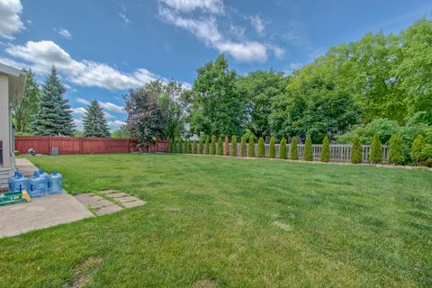 Tiny photo for 1094 Vista Drive, Gurnee, IL 60031 (MLS # 12443107)