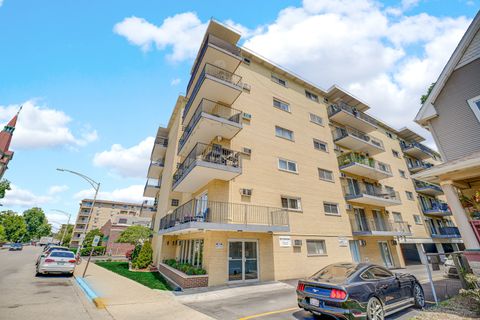 Photo of 320 Circle Avenue #403, Forest Park, IL 60130 (MLS # 12580184)