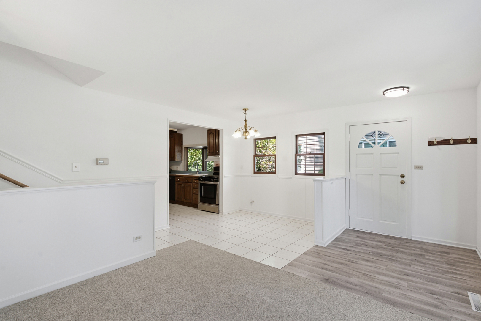 126 S Lodge Lane