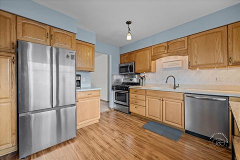 Tiny photo for 1610 Heather Drive, Aurora, IL 60506 (MLS # 12620872)