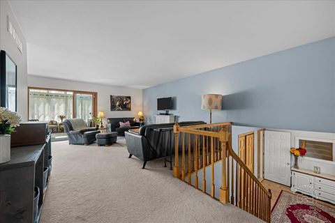 Tiny photo for 1610 Heather Drive, Aurora, IL 60506 (MLS # 12620872)