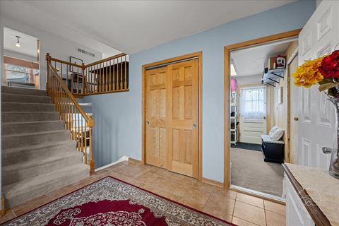 Tiny photo for 1610 Heather Drive, Aurora, IL 60506 (MLS # 12620872)