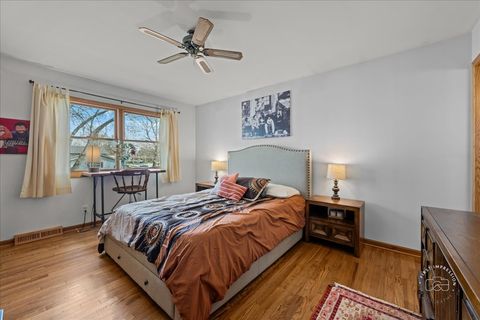 Tiny photo for 1610 Heather Drive, Aurora, IL 60506 (MLS # 12620872)