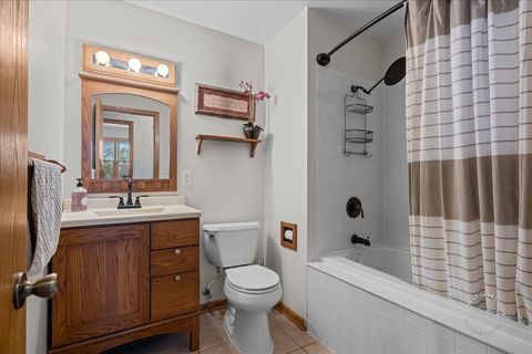 Tiny photo for 1610 Heather Drive, Aurora, IL 60506 (MLS # 12620872)