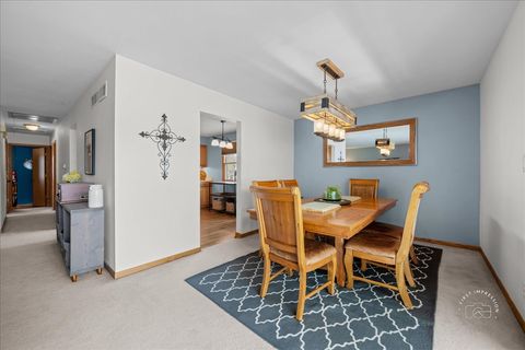 Tiny photo for 1610 Heather Drive, Aurora, IL 60506 (MLS # 12620872)