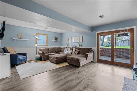 Tiny photo for 1610 Heather Drive, Aurora, IL 60506 (MLS # 12620872)