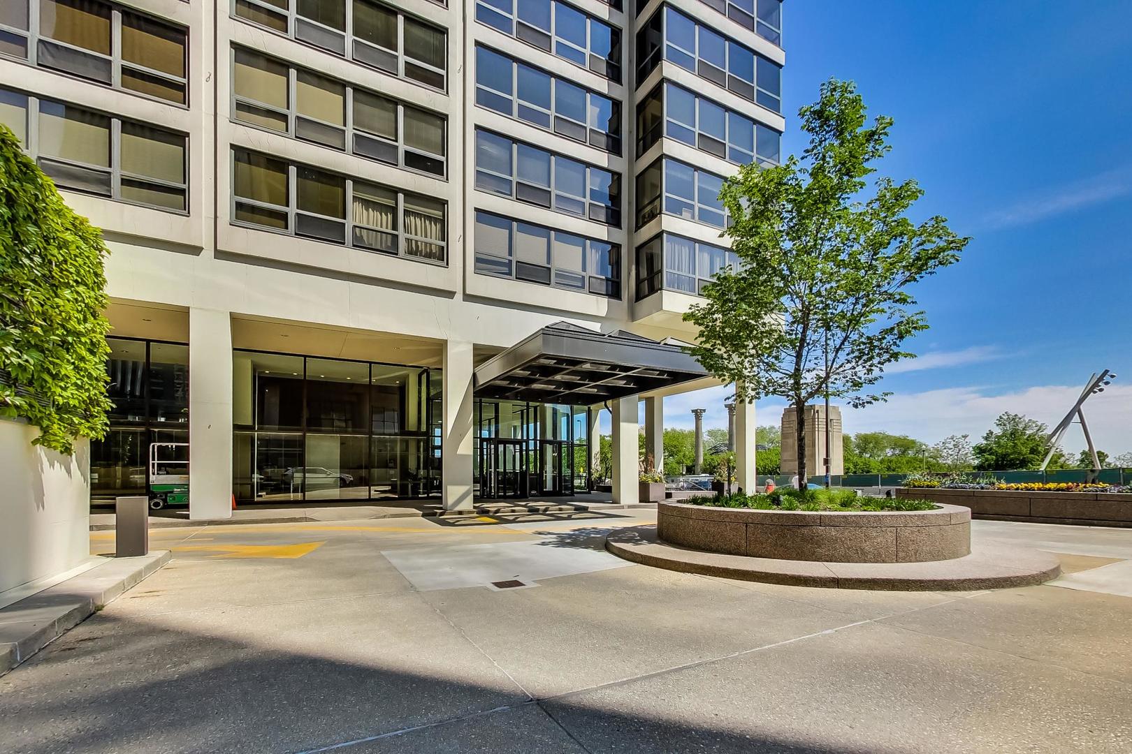 360 E Randolph Street 405