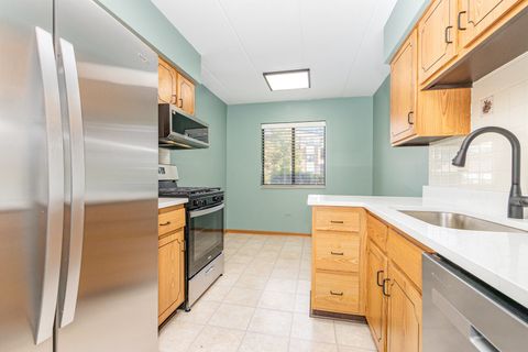 Tiny photo for 13426 W Circle Drive #302, Crestwood, IL 60418 (MLS # 12487345)