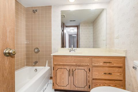 Tiny photo for 13426 W Circle Drive #302, Crestwood, IL 60418 (MLS # 12487345)