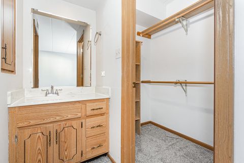 Tiny photo for 13426 W Circle Drive #302, Crestwood, IL 60418 (MLS # 12487345)