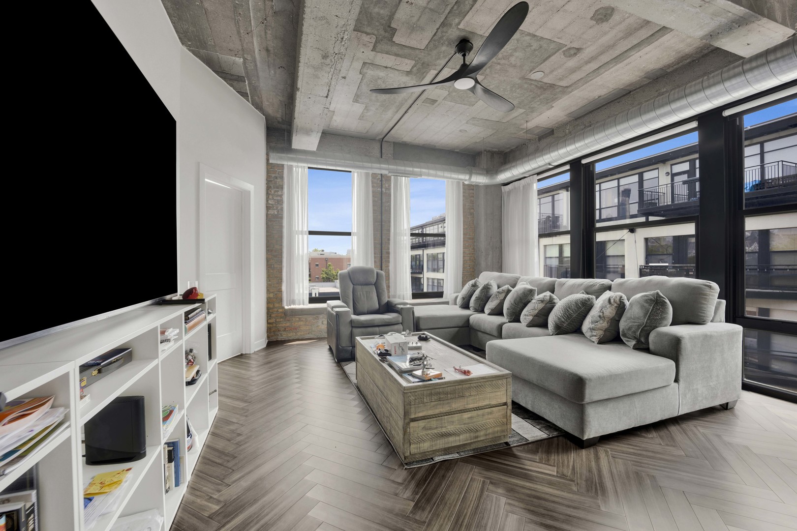 1033 W 14th Place 337