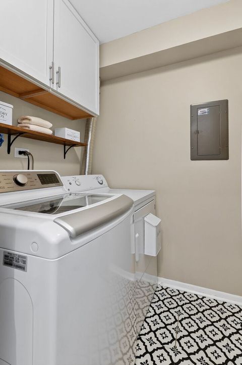 Tiny photo for 7040 Remington Court #101, Woodridge, IL 60517 (MLS # 12636529)