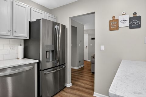 Tiny photo for 7040 Remington Court #101, Woodridge, IL 60517 (MLS # 12636529)