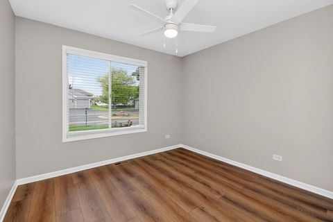 Tiny photo for 7040 Remington Court #101, Woodridge, IL 60517 (MLS # 12636529)