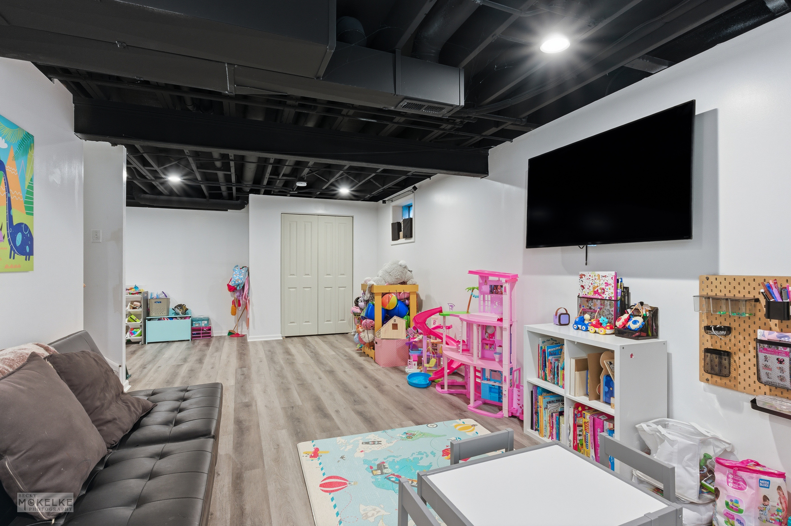 Minooka, Illinois 60447, United States, 4 Bedrooms Bedrooms, ,3 BathroomsBathrooms,Residential,Contingent,251197