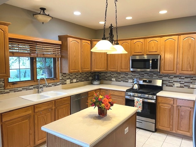 25200 W Pawnee Lane