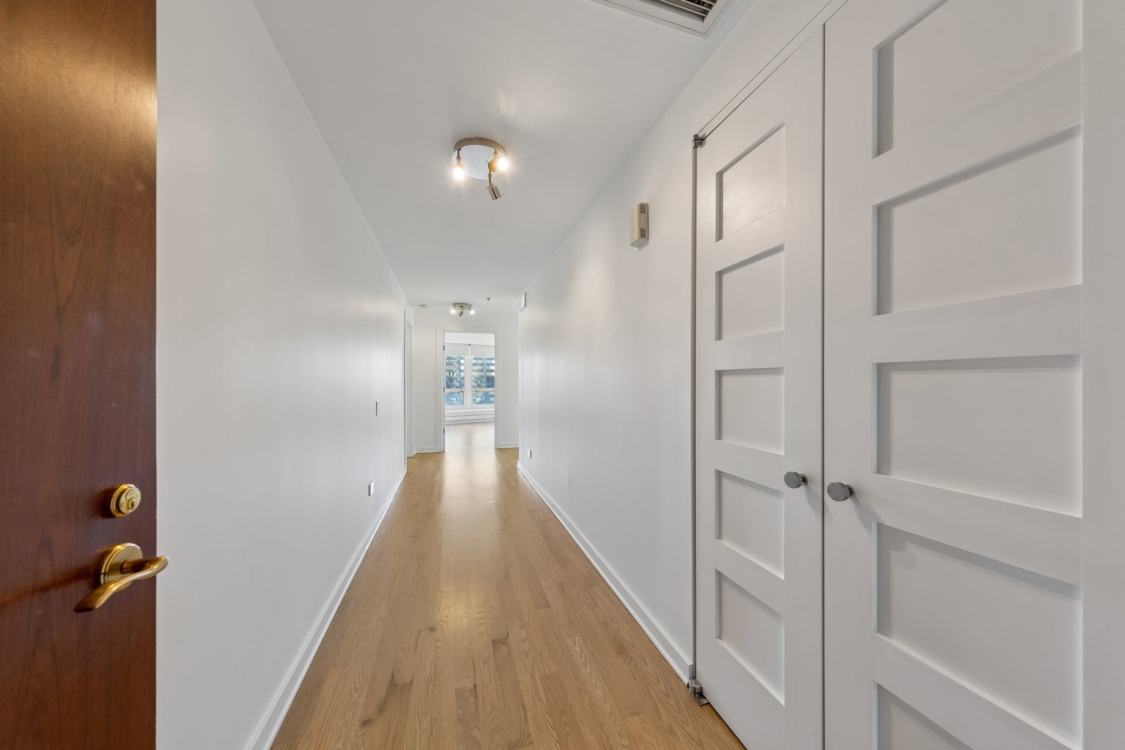 57 E Delaware Place 1802