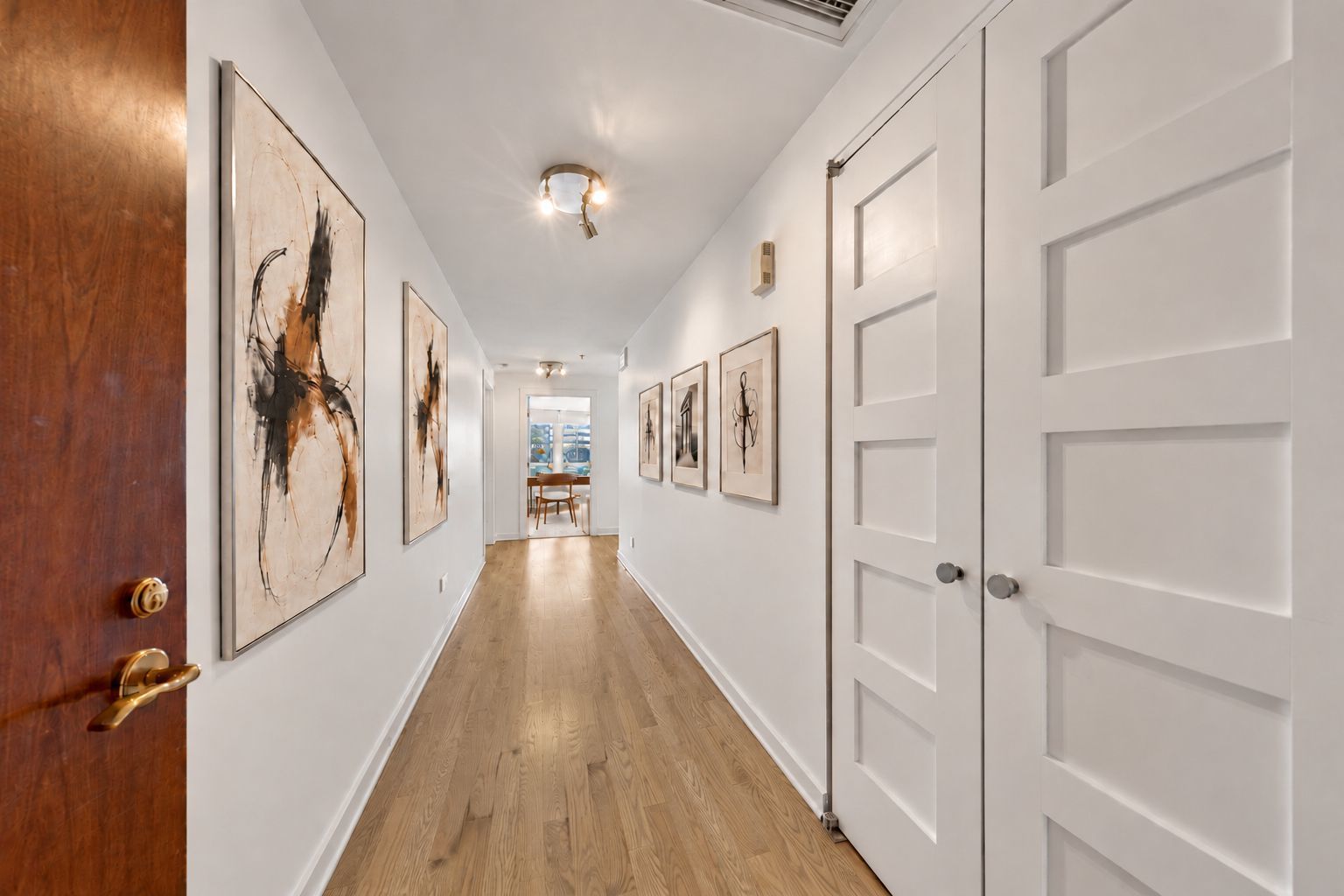 57 E Delaware Place 1802