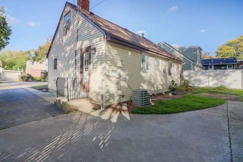 Tiny photo for 121 W Park Drive, Lombard, IL 60148 (MLS # 12507205)