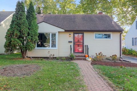 Photo of 121 W Park Drive, Lombard, IL 60148 (MLS # 12507205) Photo of 121 W Park Drive, Lombard, IL 60148 (MLS # 12507205)