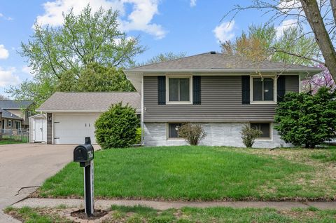 Tiny photo for 1428 W 57th Street, Davenport, IA 52806 (MLS # 12619685)