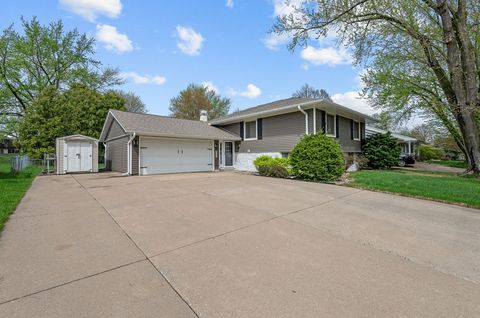 Tiny photo for 1428 W 57th Street, Davenport, IA 52806 (MLS # 12619685)