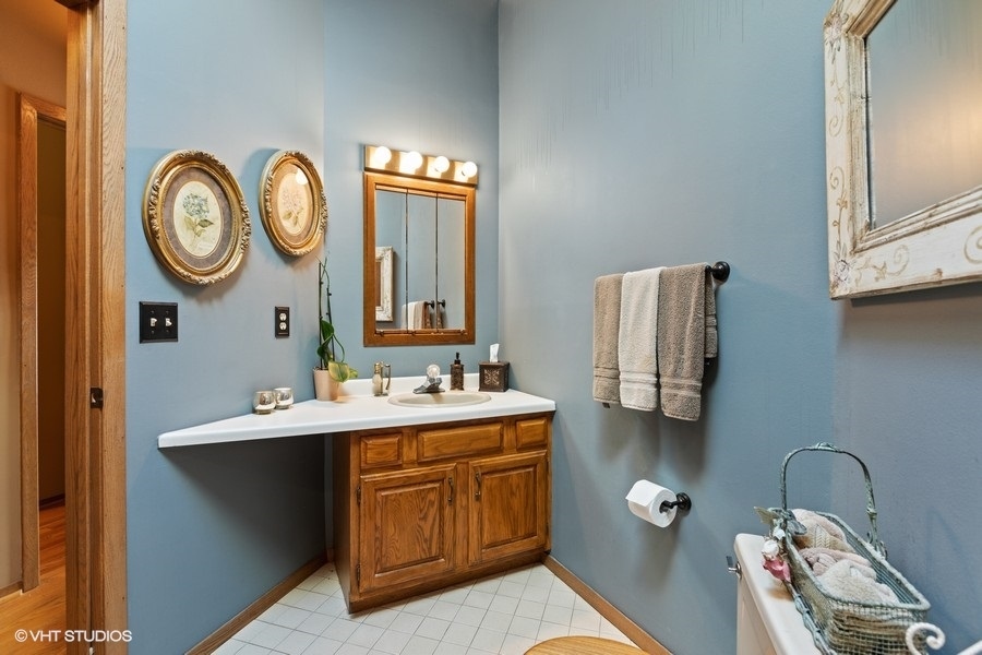 Wauconda, Illinois 60084, United States, 3 Bedrooms Bedrooms, ,3 BathroomsBathrooms,Residential,Active,234936