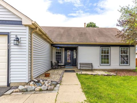 Tiny photo for 47 Bosworth Drive, Glendale Heights, IL 60139 (MLS # 12630577)