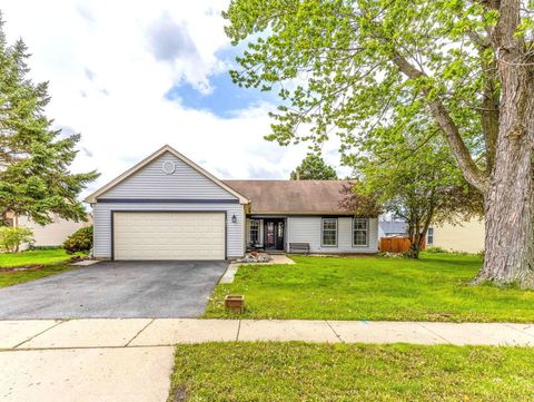 Photo of 47 Bosworth Drive, Glendale Heights, IL 60139 (MLS # 12630577)
