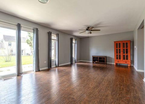 Tiny photo for 47 Bosworth Drive, Glendale Heights, IL 60139 (MLS # 12630577)