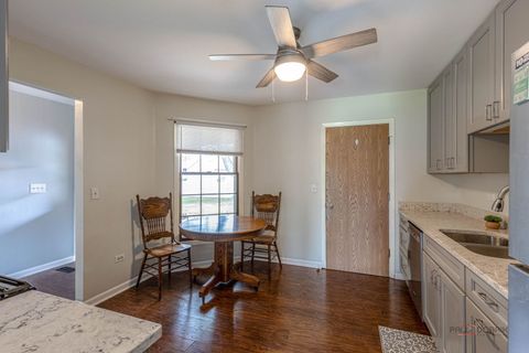 Tiny photo for 47 Bosworth Drive, Glendale Heights, IL 60139 (MLS # 12630577)